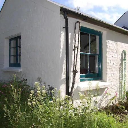 Tiny Cosy Snug Apartment Manorowen Luaran gambar