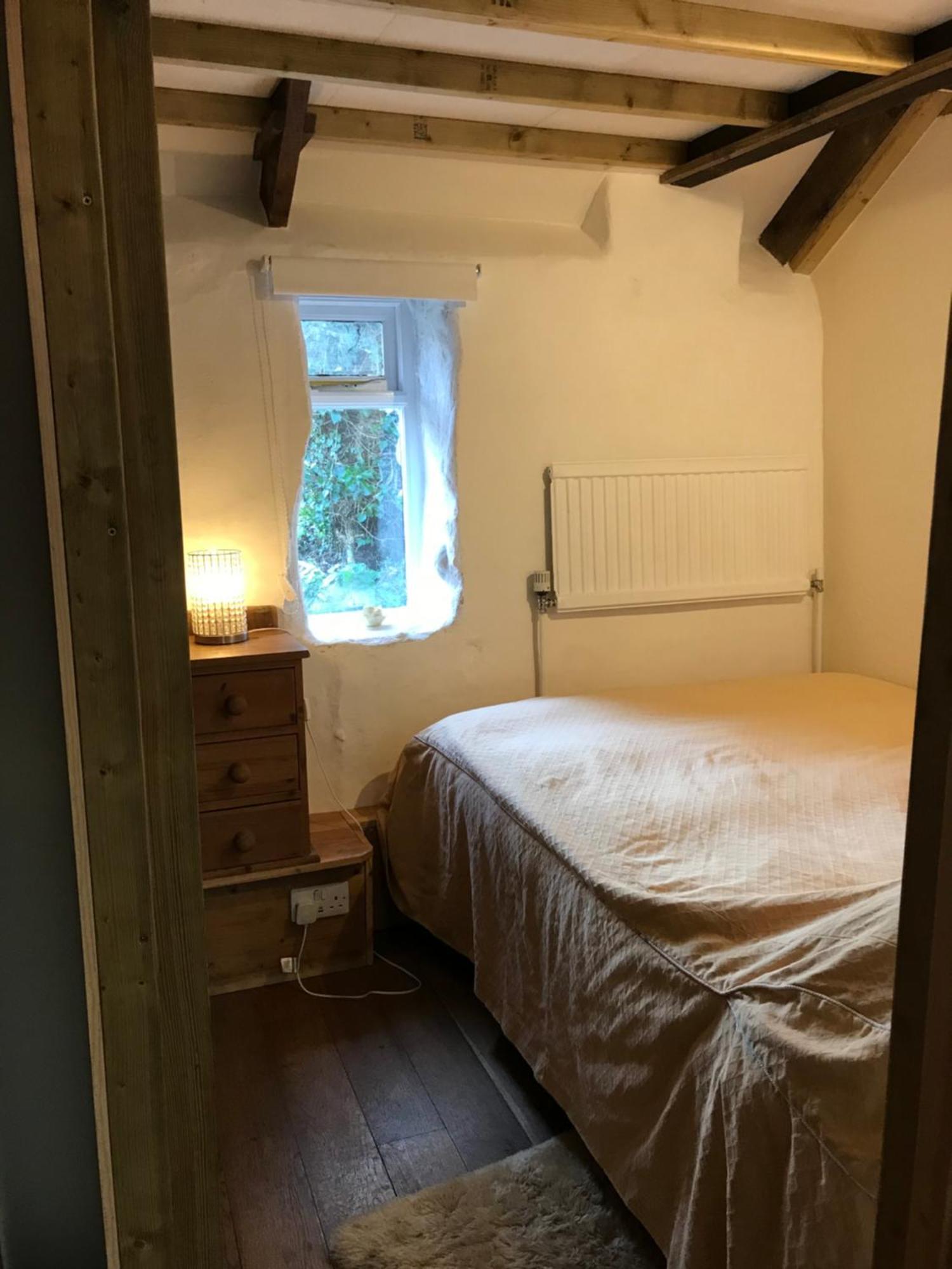 Tiny Cosy Snug Apartment Manorowen Luaran gambar