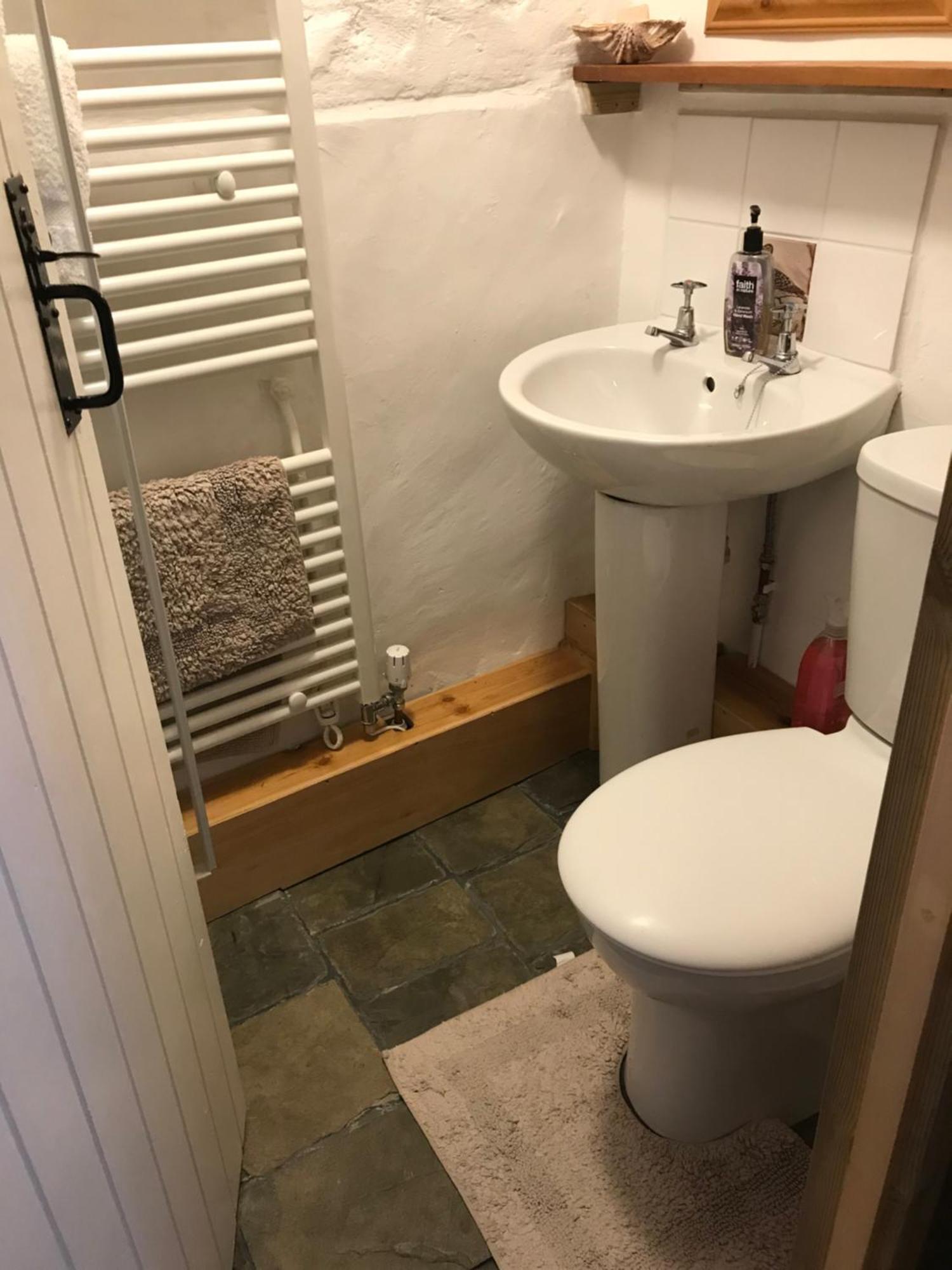 Tiny Cosy Snug Apartment Manorowen Luaran gambar