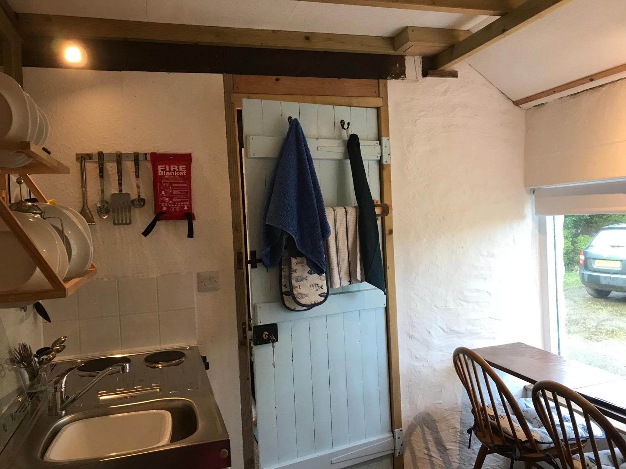 Tiny Cosy Snug Apartment Manorowen Luaran gambar